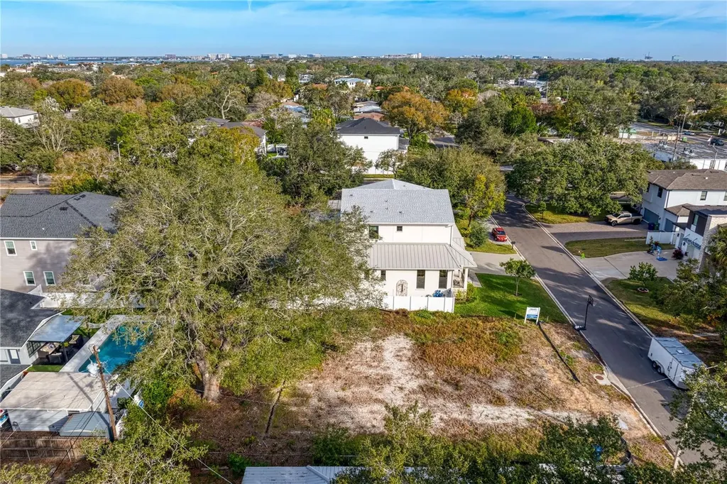 3605 S Omar Avenue Tampa FL 33629