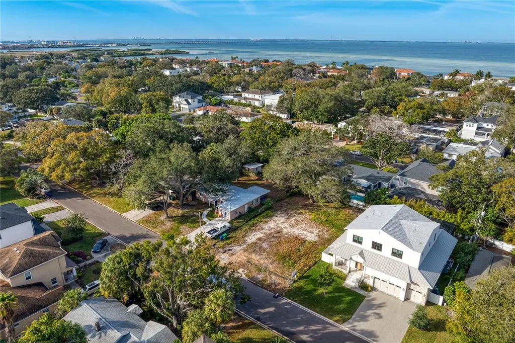 3605 S Omar Avenue Tampa FL 33629