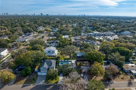3605 S Omar Avenue Tampa FL 33629