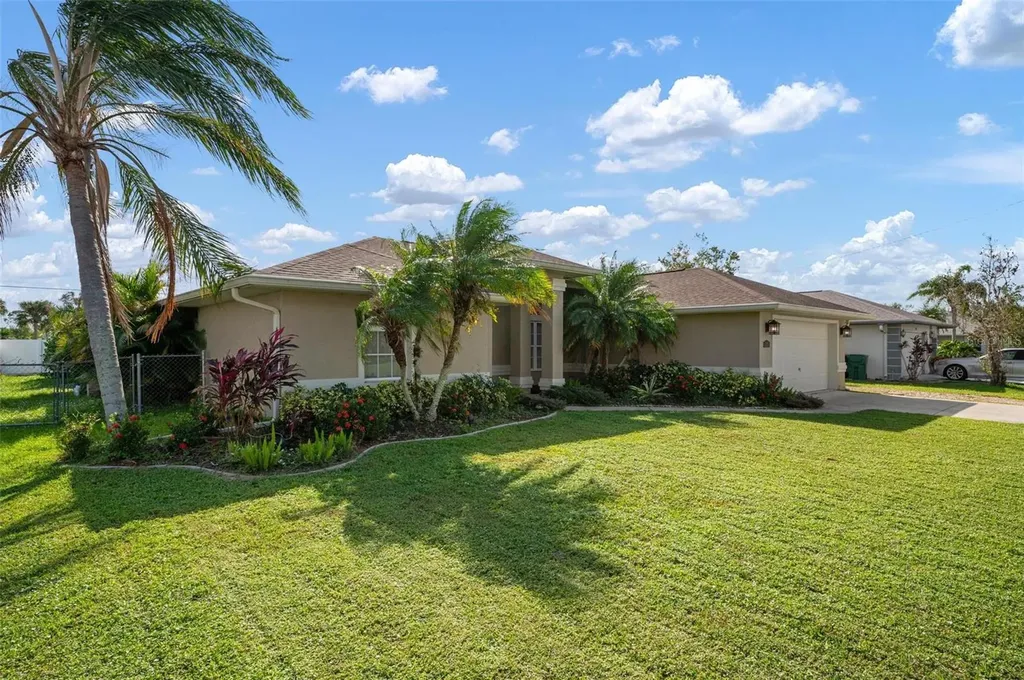 23095 Langdon Avenue Port Charlotte FL 33954