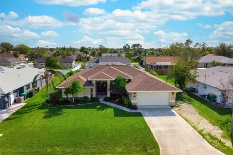 23095 Langdon Avenue Port Charlotte FL 33954
