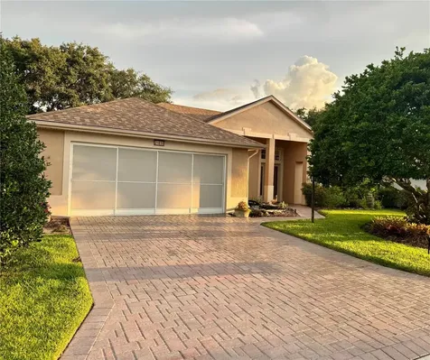 21630 King Henry Avenue Leesburg FL 34748