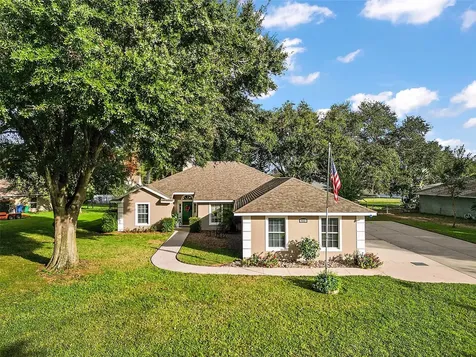 422 Oak View Drive Tavares FL 32778