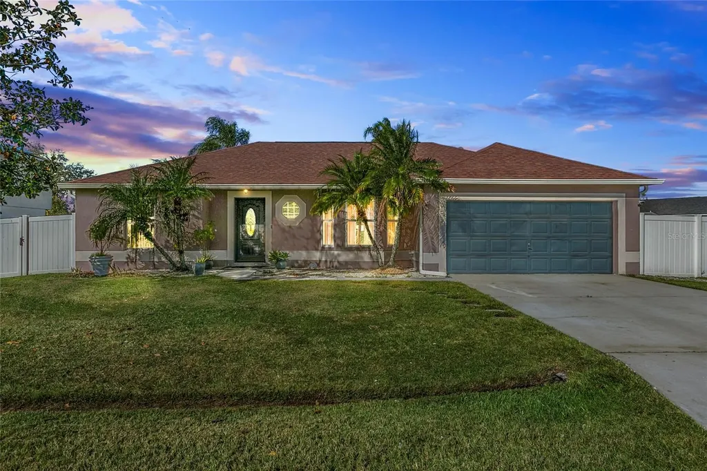 724 Pincon Lane Kissimmee FL 34759