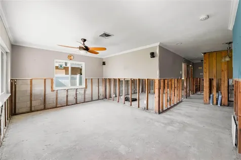 1899 Montana Avenue NE St Petersburg FL 33703
