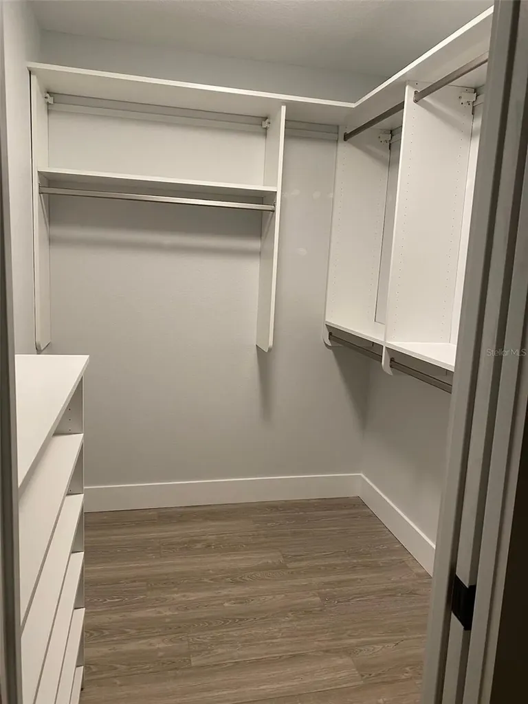 2933 Maiden Lane Sarasota FL 34231