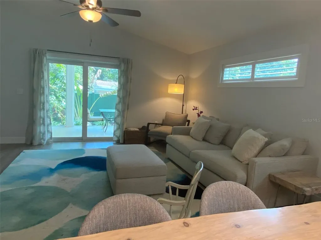 2933 Maiden Lane Sarasota FL 34231