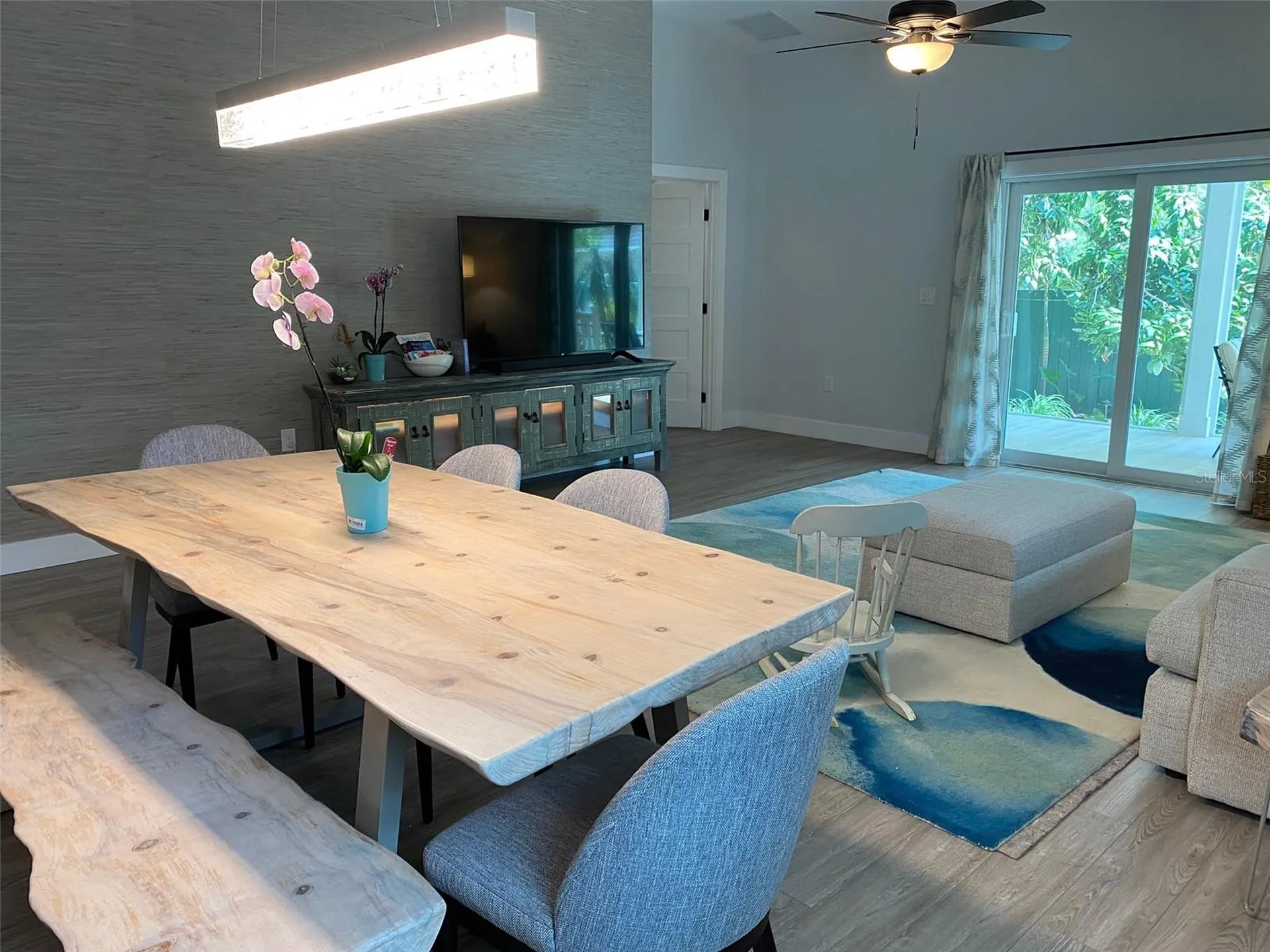 2933 Maiden Lane Sarasota FL 34231