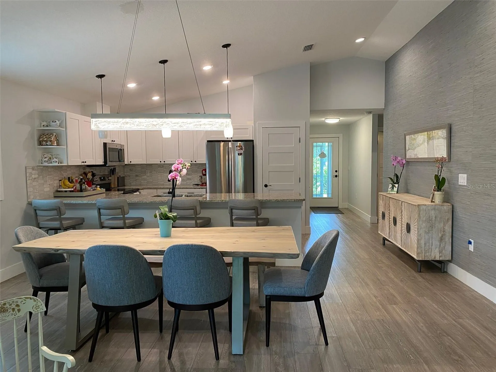 2933 Maiden Lane Sarasota FL 34231