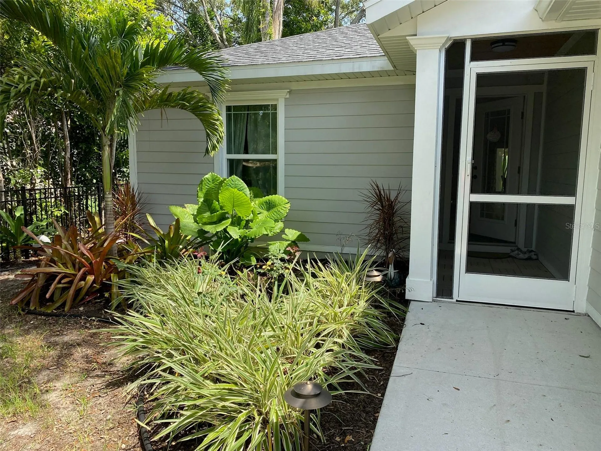 2933 Maiden Lane Sarasota FL 34231