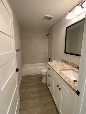2933 Maiden Lane Sarasota FL 34231
