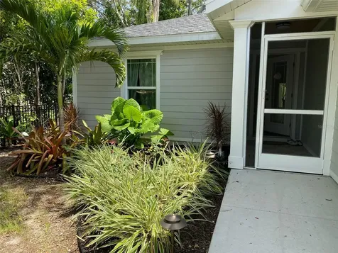 2933 Maiden Lane Sarasota FL 34231