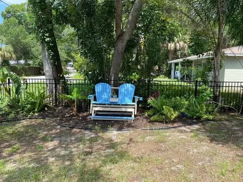 2933 Maiden Lane Sarasota FL 34231