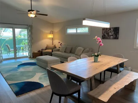 2933 Maiden Lane Sarasota FL 34231