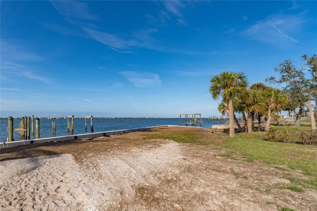 99 W Riverview Avenue Englewood FL 34223
