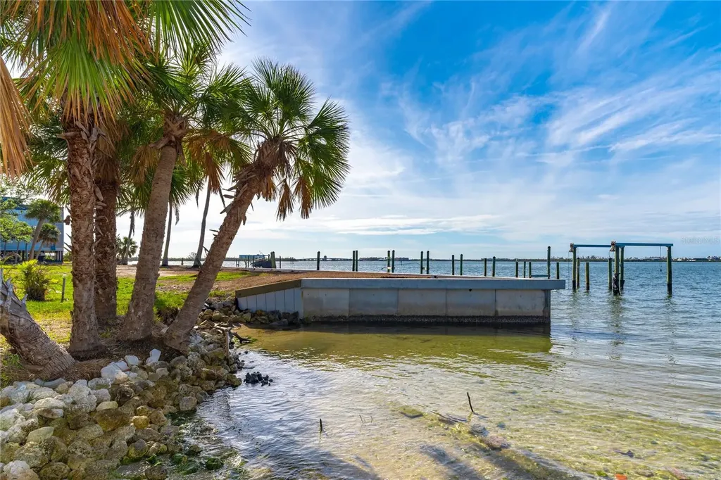 99 W Riverview Avenue Englewood FL 34223