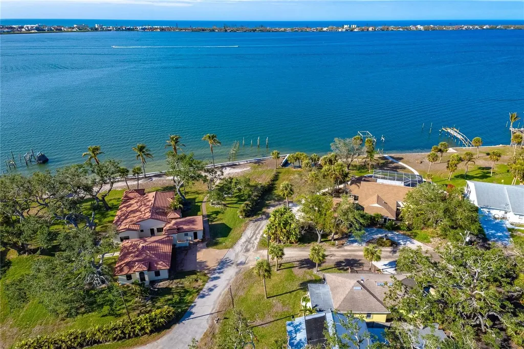 99 W Riverview Avenue Englewood FL 34223