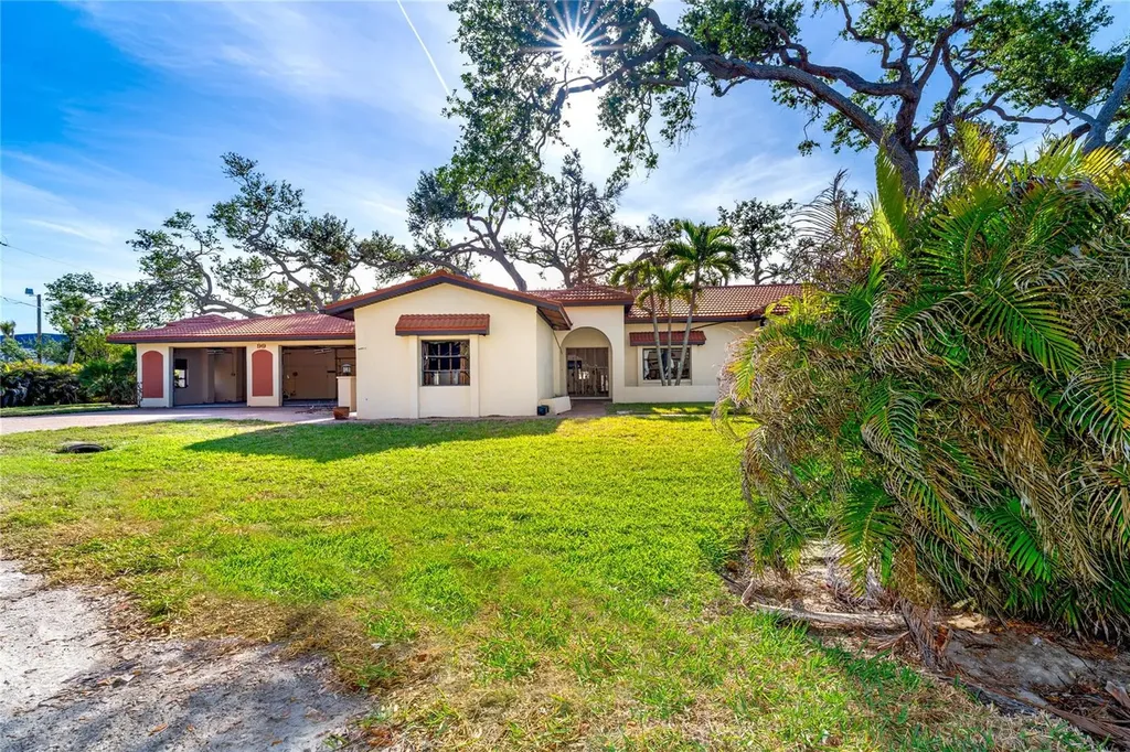 99 W Riverview Avenue Englewood FL 34223