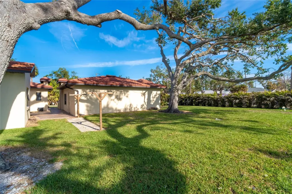 99 W Riverview Avenue Englewood FL 34223