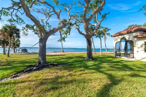 99 W Riverview Avenue Englewood FL 34223