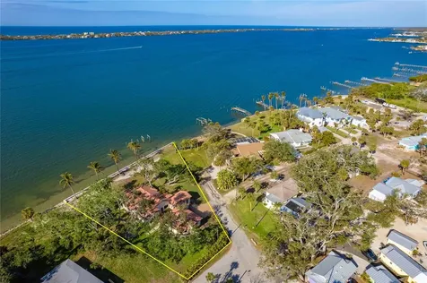 99 W Riverview Avenue Englewood FL 34223