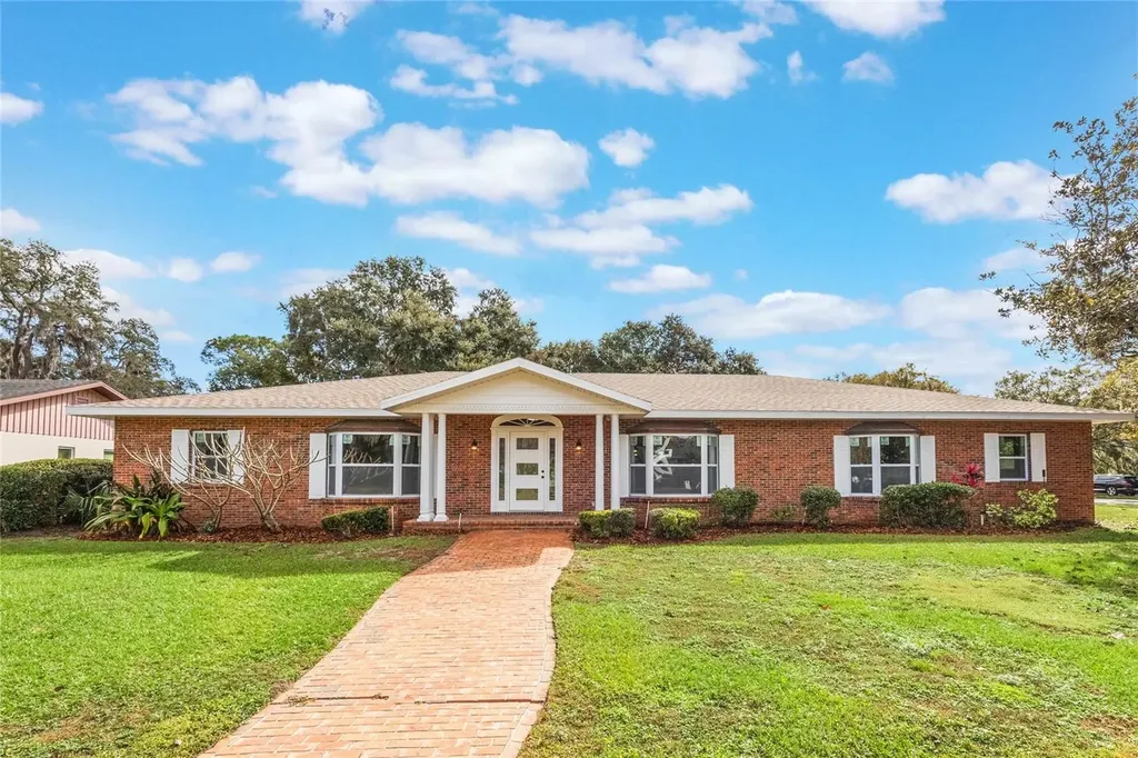 3805 N Lake Orlando Parkway Orlando FL 32808