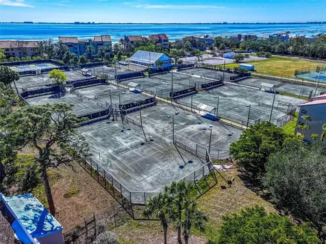 4511 Bay Club Drive Bradenton FL 34210
