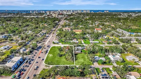 128 N Briggs Avenue Sarasota FL 34237
