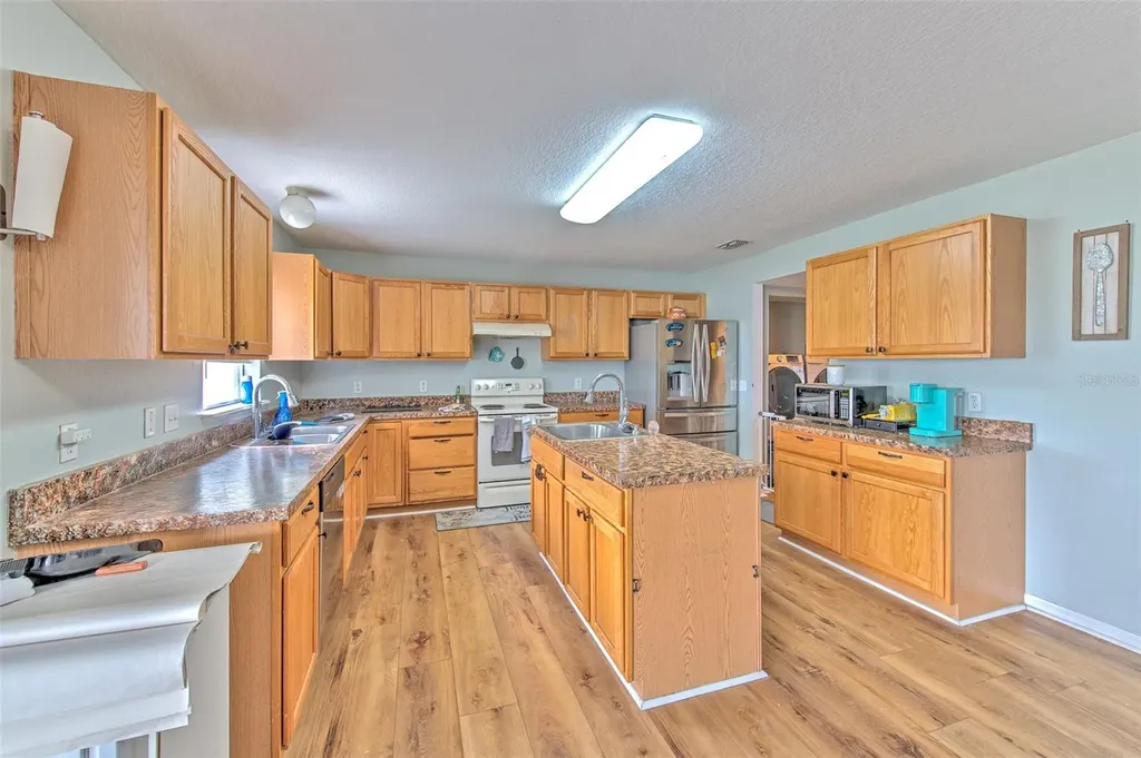 169 Vista View Avenue Eagle Lake FL 33839