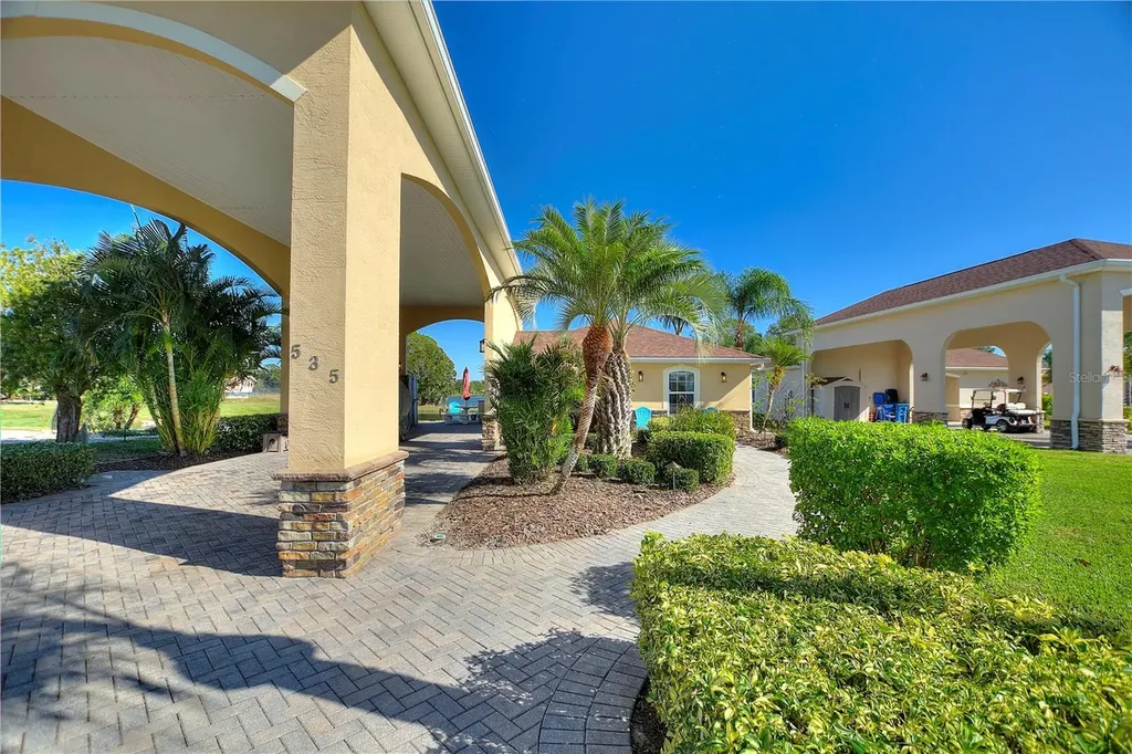 535 Narrow Pond Road Polk City FL 33868