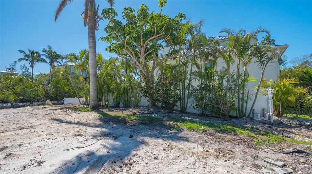 592 Juan Anasco Drive Longboat Key FL 34228