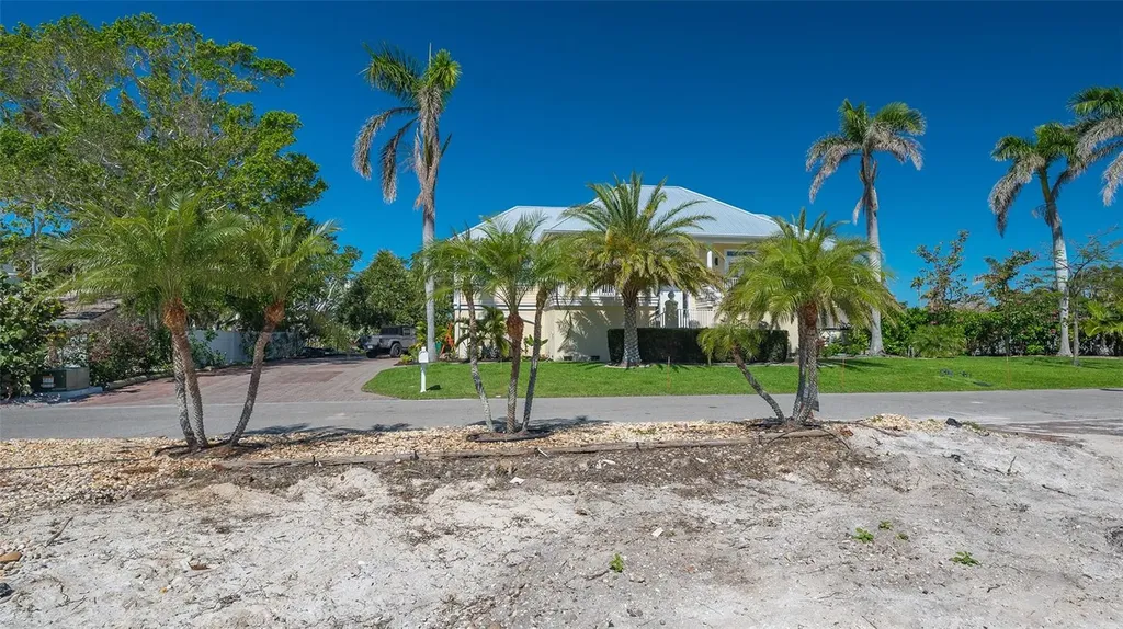 592 Juan Anasco Drive Longboat Key FL 34228