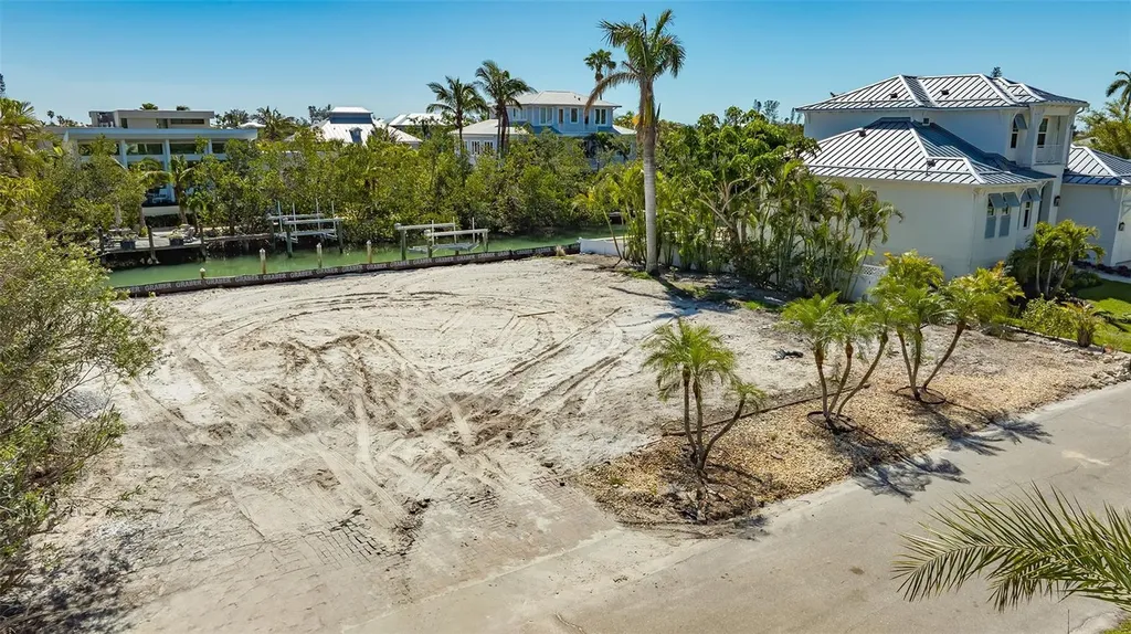 592 Juan Anasco Drive Longboat Key FL 34228
