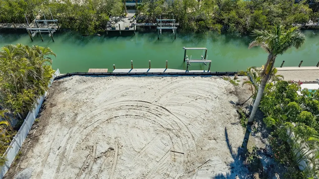 592 Juan Anasco Drive Longboat Key FL 34228