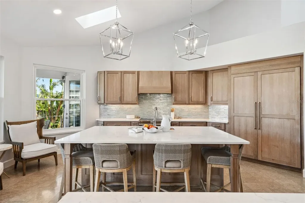 123 8th Street E Tierra Verde FL 33715