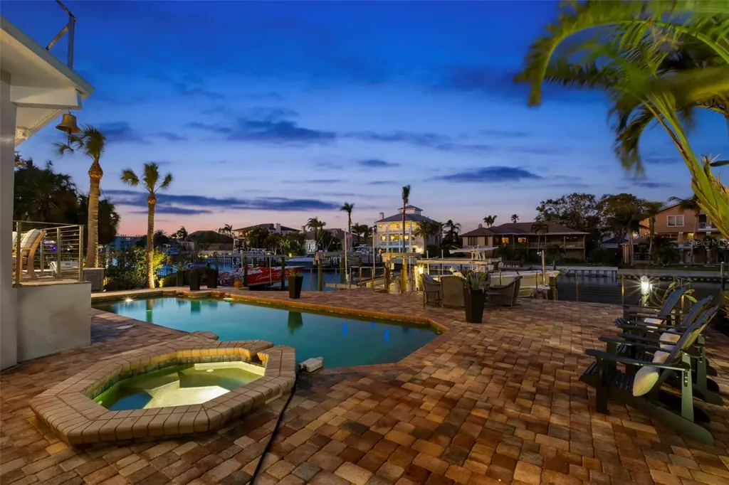123 8th Street E Tierra Verde FL 33715