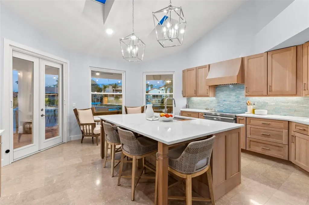 123 8th Street E Tierra Verde FL 33715
