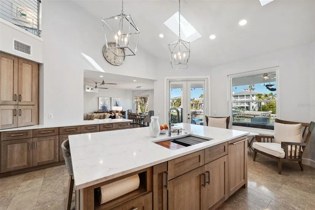 123 8th Street E Tierra Verde FL 33715