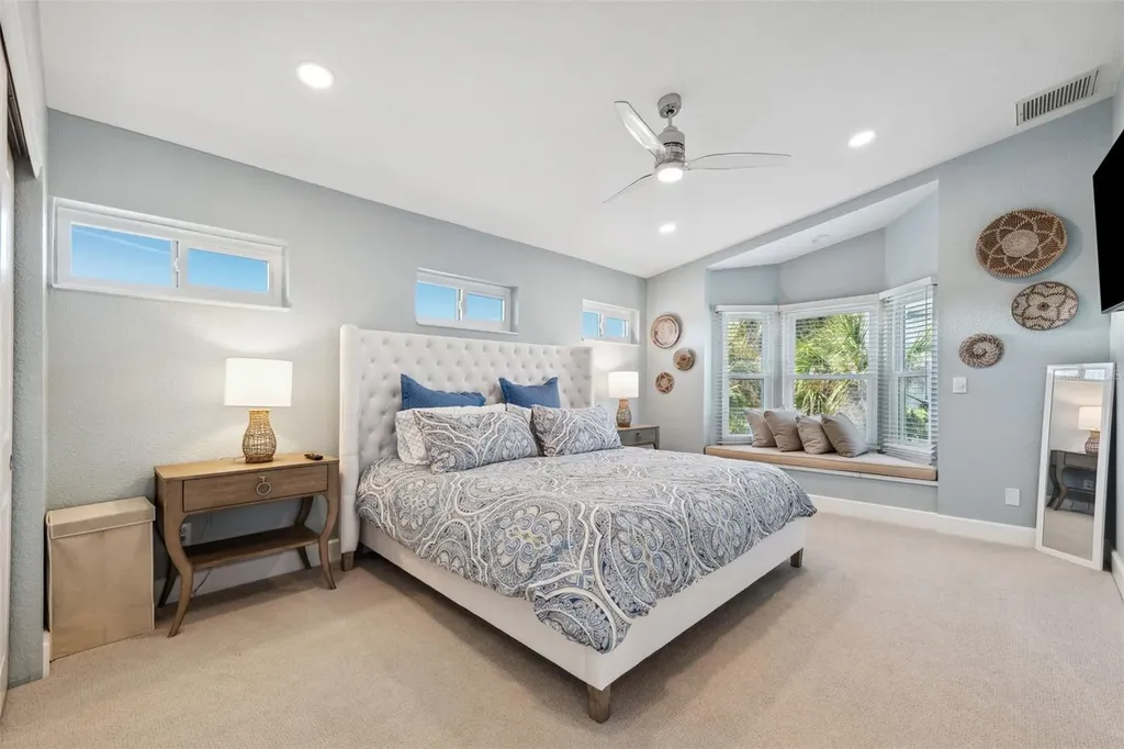 123 8th Street E Tierra Verde FL 33715