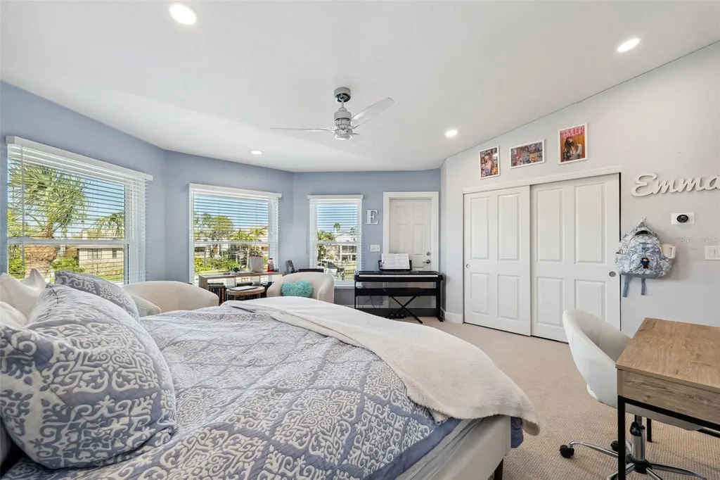 123 8th Street E Tierra Verde FL 33715