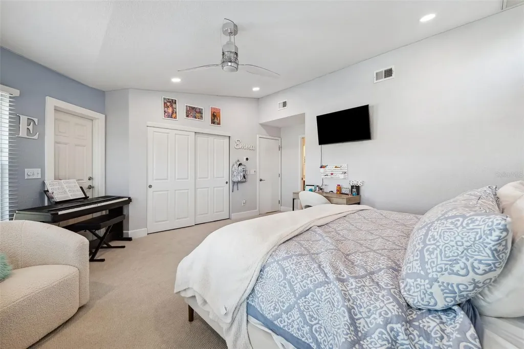 123 8th Street E Tierra Verde FL 33715