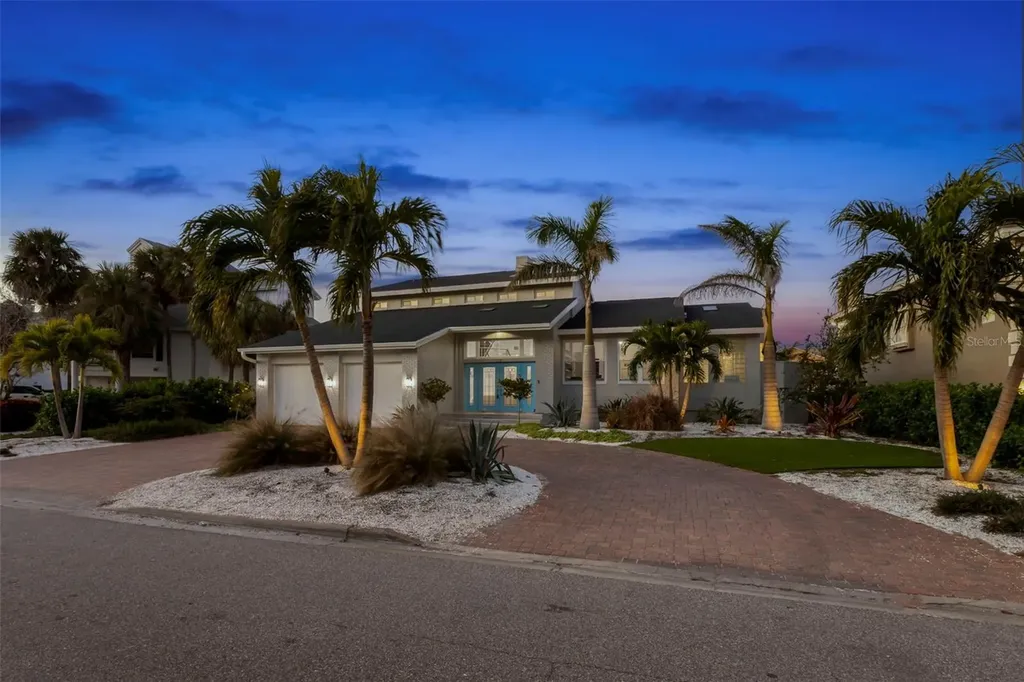123 8th Street E Tierra Verde FL 33715