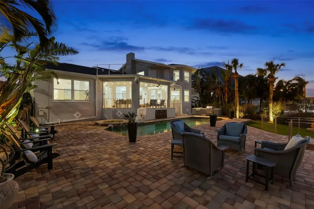 123 8th Street E Tierra Verde FL 33715
