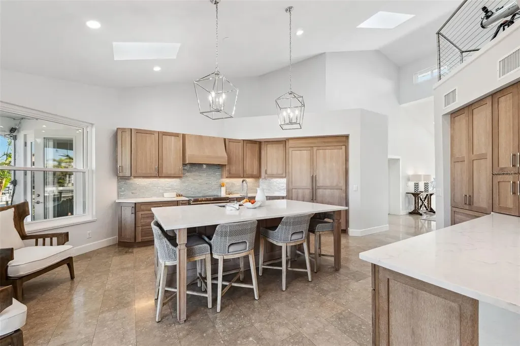 123 8th Street E Tierra Verde FL 33715