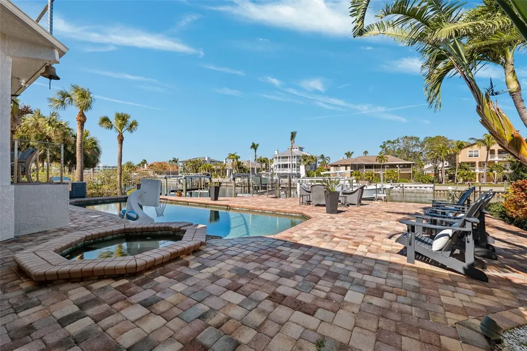 123 8th Street E Tierra Verde FL 33715