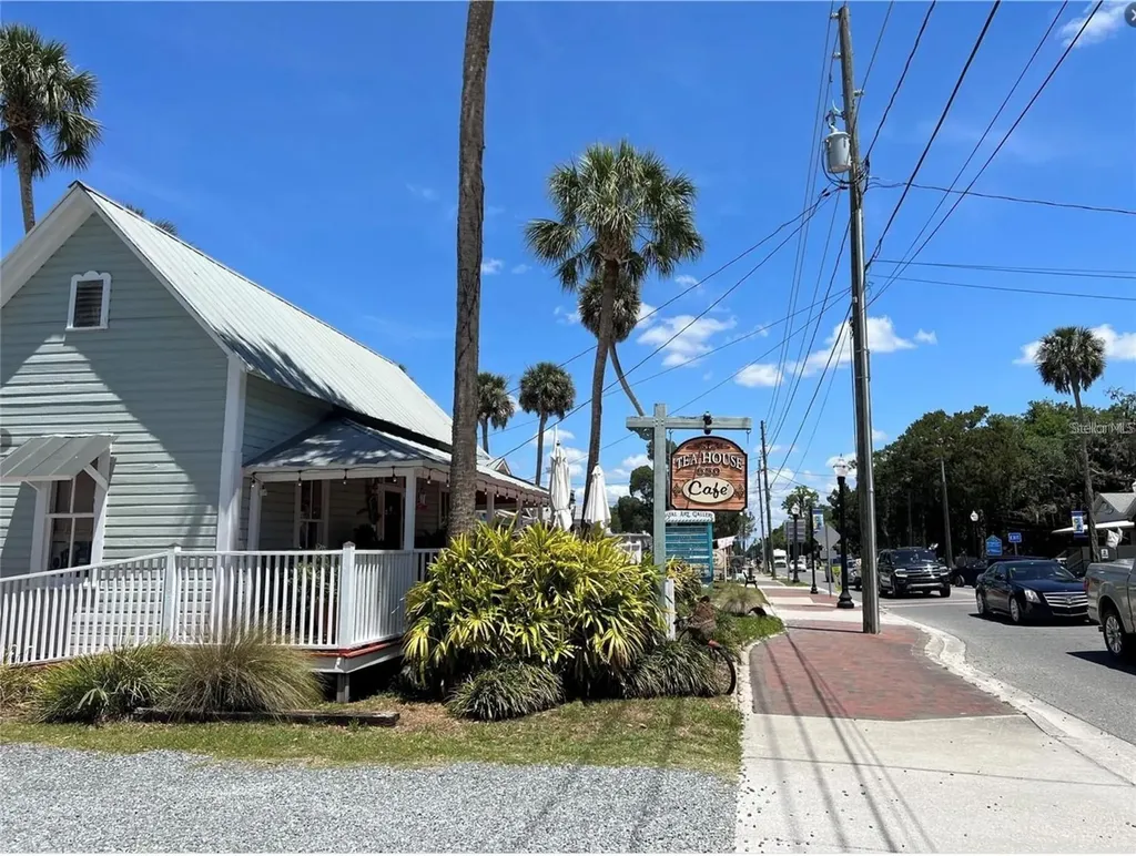 5230 N Whetstone Point Crystal River FL 34428