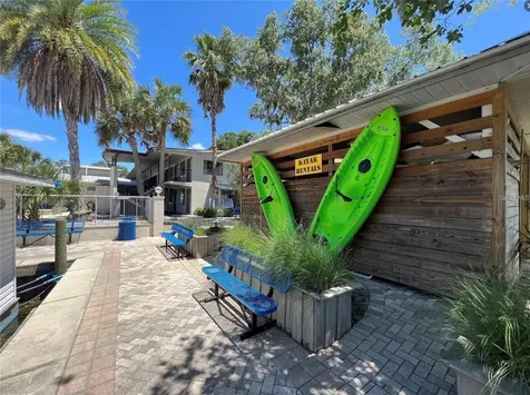 5230 N Whetstone Point Crystal River FL 34428