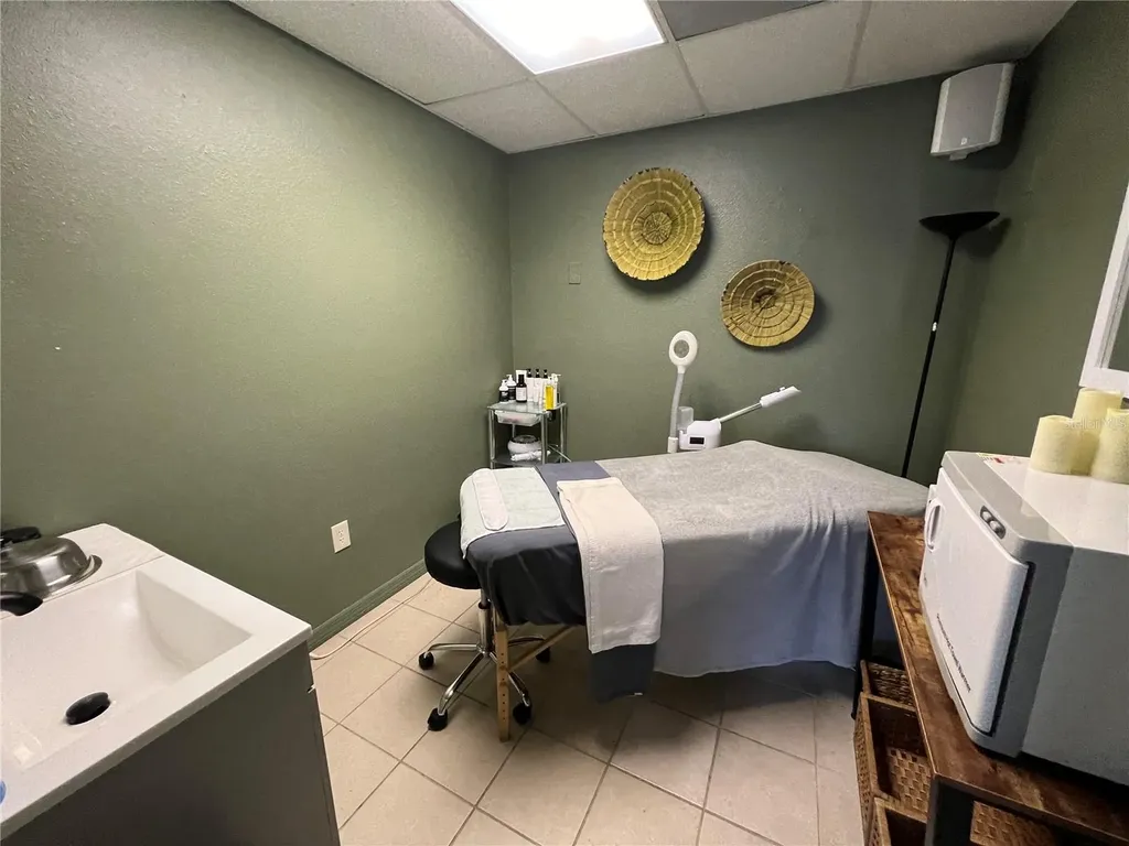 2108 W Kennedy Boulevard Tampa FL 33606