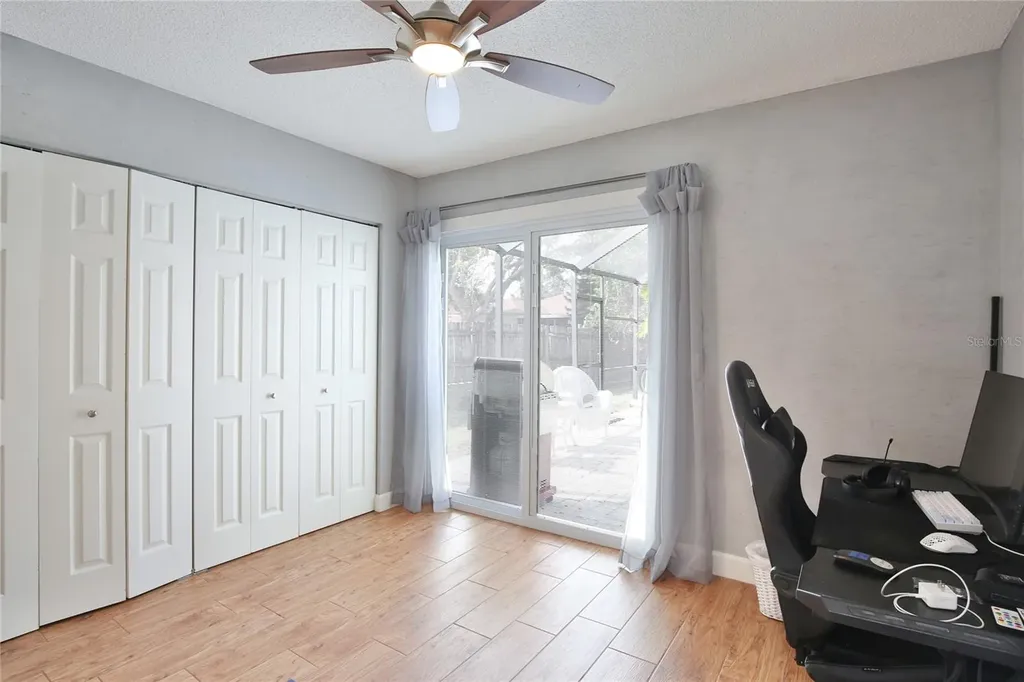 8224 Country Oaks Court Sarasota FL 34243