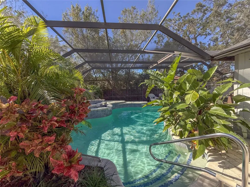 8224 Country Oaks Court Sarasota FL 34243